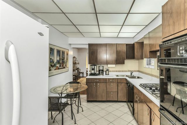 116 82nd Road, Kew Gardens, NY 11415