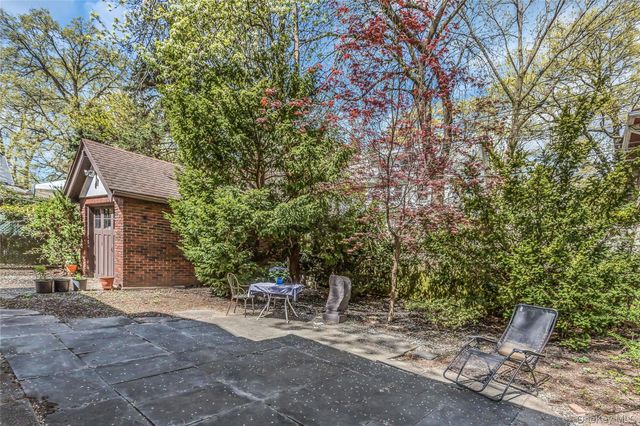 116 82nd Road, Kew Gardens, NY 11415