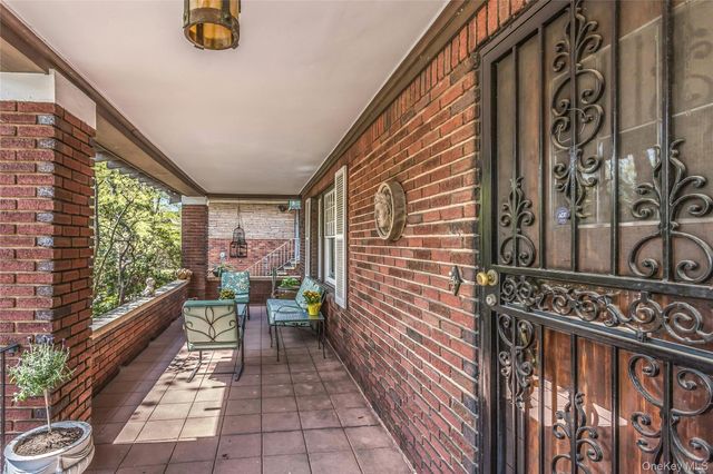 116 82nd Road, Kew Gardens, NY 11415