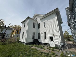 180 Portsea Street 2, New Haven, CT 06519