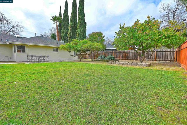 312 Gloria Dr, Pleasant Hill, CA 94523