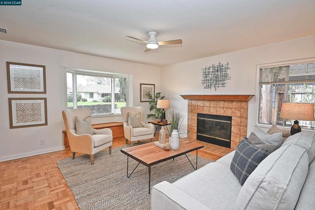 312 Gloria Dr, Pleasant Hill, CA 94523