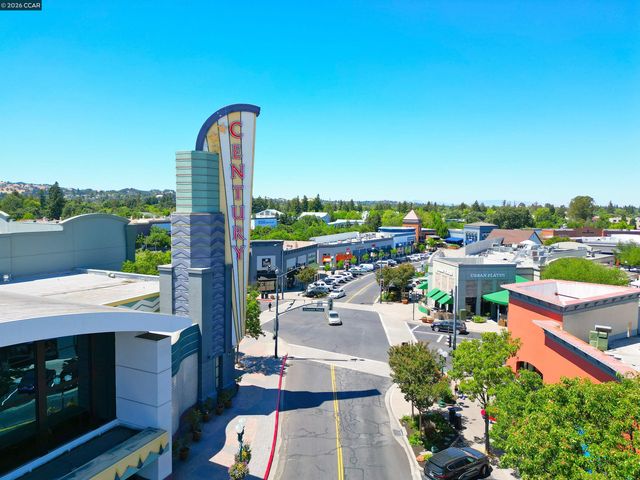 312 Gloria Dr, Pleasant Hill, CA 94523