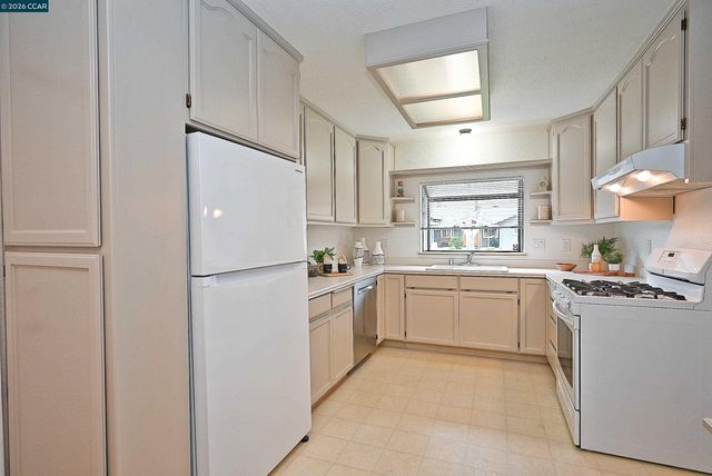 312 Gloria Dr, Pleasant Hill, CA 94523