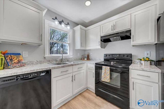 1027 Walker Lane, New Market, AL 35761