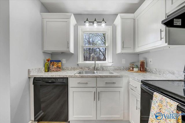 1027 Walker Lane, New Market, AL 35761