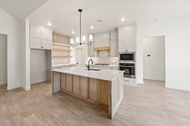 11716 NW 104 Street, Yukon, OK 73099