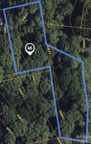 969 8th Avenue NW, Hickory, NC 28601
