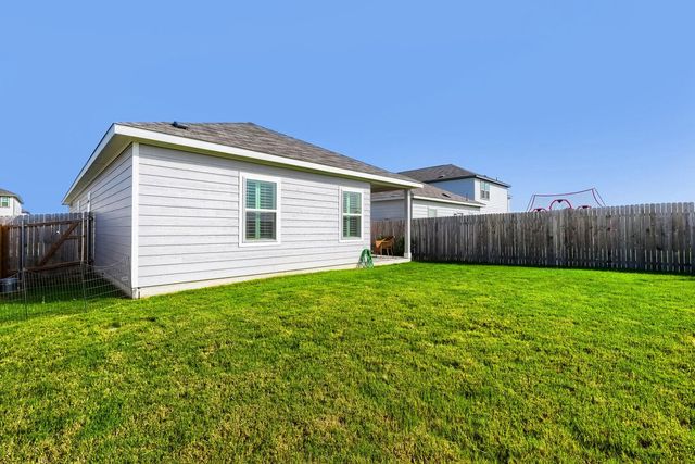 408 Plateau ST, Maxwell, TX 78656