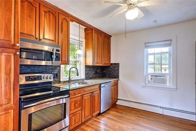 140 Lexington Avenue, North Providence, RI 02904