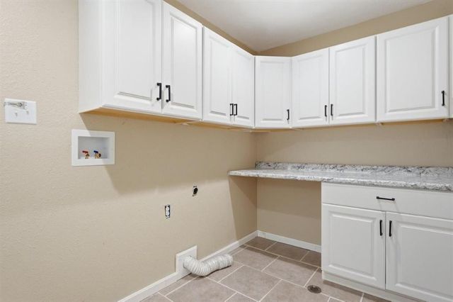 2060 Quailridge Drive, Lake Charles, LA 70611