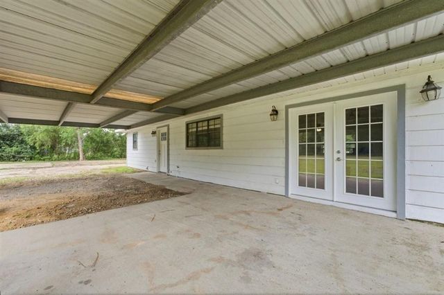 2060 Quailridge Drive, Lake Charles, LA 70611