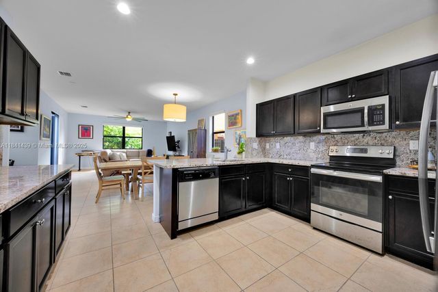 455 SE 34th Ter, Homestead, FL 33033