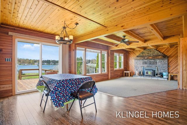 2091 Lake Avenue, Twin Lake, MI 49457