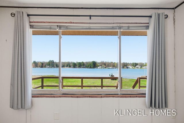 2091 Lake Avenue, Twin Lake, MI 49457