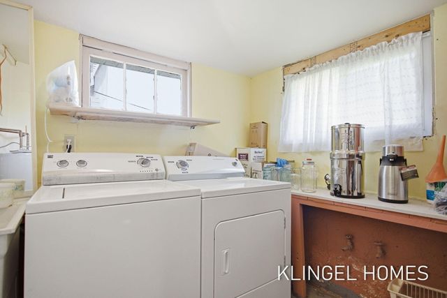 2091 Lake Avenue, Twin Lake, MI 49457