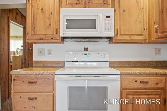 2091 Lake Avenue, Twin Lake, MI 49457