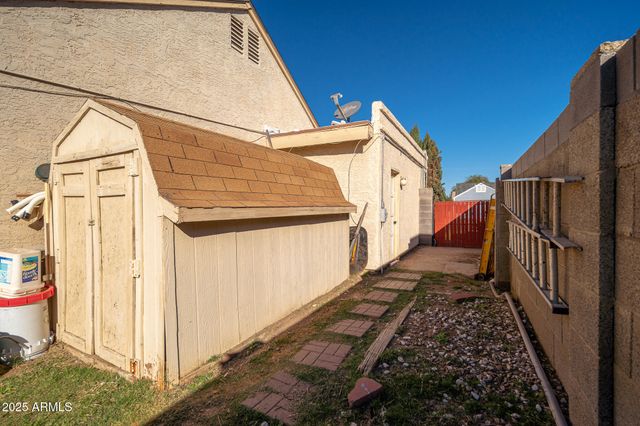 5527 W GARDEN Drive, Glendale, AZ 85304