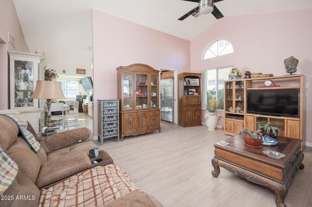 5527 W GARDEN Drive, Glendale, AZ 85304