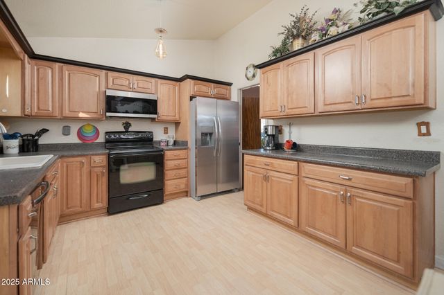 5527 W GARDEN Drive, Glendale, AZ 85304