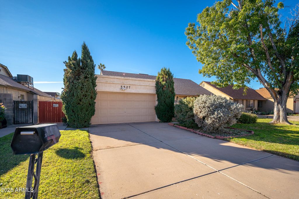 5527 W GARDEN Drive, Glendale, AZ 85304