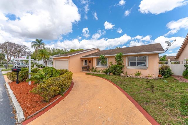 10021 SW 145th Pl, Miami, FL 33186