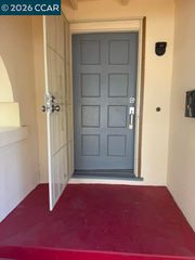 4809 Walnut St, Oakland, CA 94619