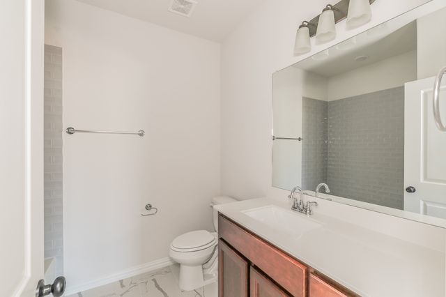 1000 S Hill Drive, Crowley, TX 76036