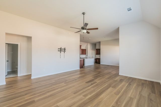 1000 S Hill Drive, Crowley, TX 76036