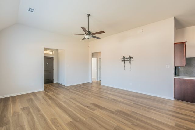 1000 S Hill Drive, Crowley, TX 76036