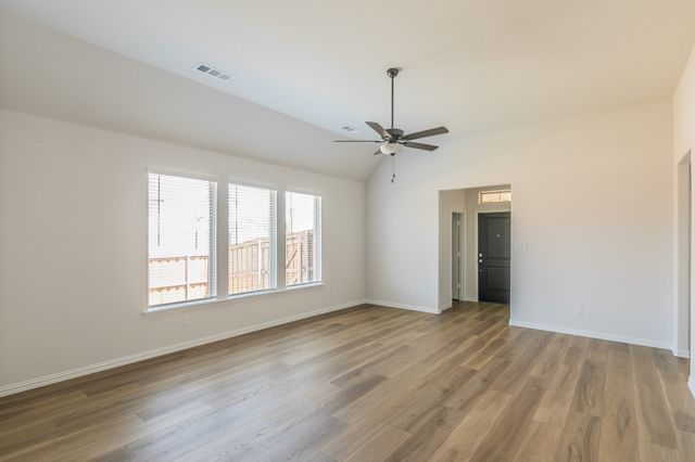 1000 S Hill Drive, Crowley, TX 76036