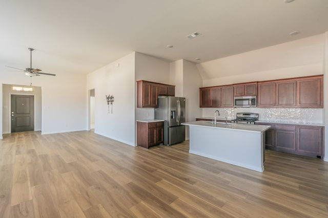 1000 S Hill Drive, Crowley, TX 76036