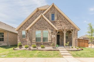 1000 S Hill Drive, Crowley, TX 76036