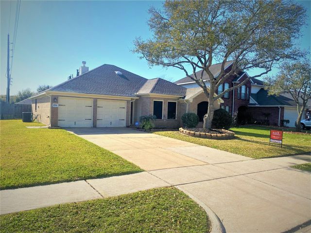 4730 Hardwood Glen Drive, Fresno, TX 77545