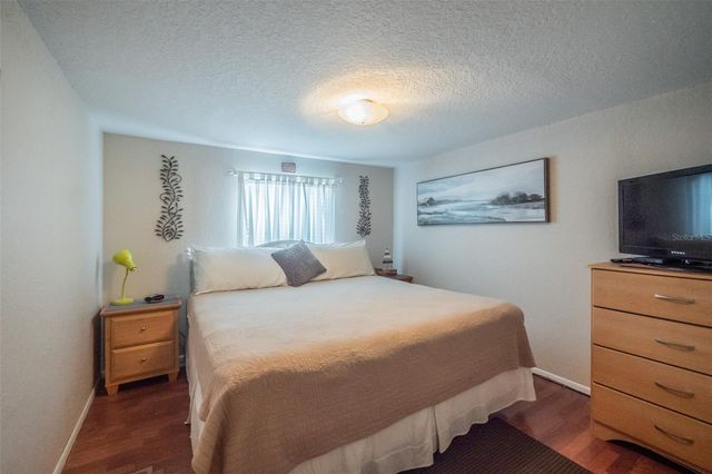 34205 ISLAND DRIVE, Leesburg, FL 34788