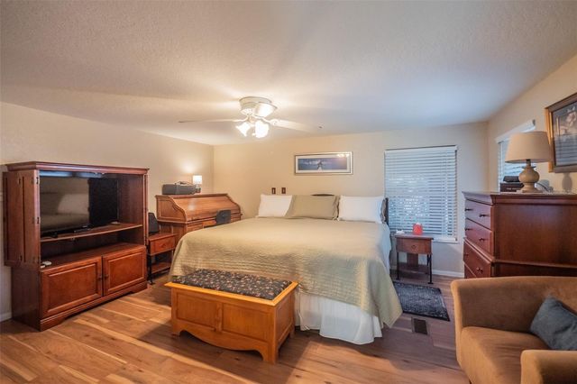 34205 ISLAND DRIVE, Leesburg, FL 34788