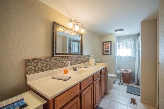 34205 ISLAND DRIVE, Leesburg, FL 34788