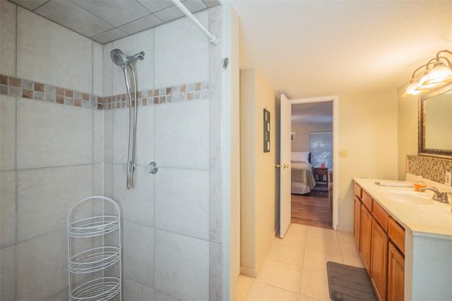 34205 ISLAND DRIVE, Leesburg, FL 34788