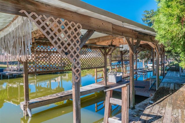 34205 ISLAND DRIVE, Leesburg, FL 34788