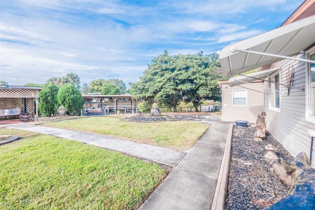 34205 ISLAND DRIVE, Leesburg, FL 34788