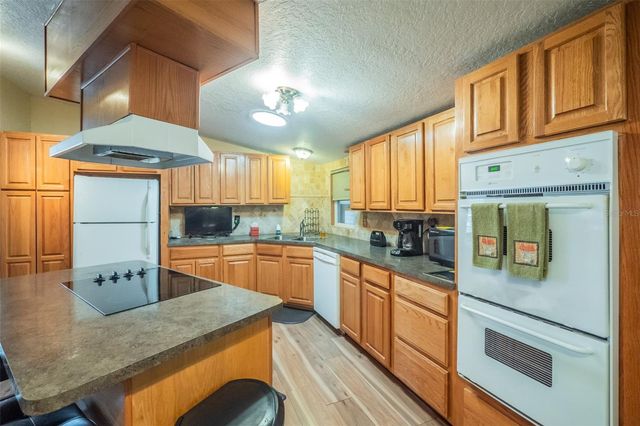 34205 ISLAND DRIVE, Leesburg, FL 34788