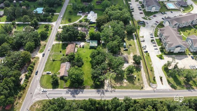 18979 S County Road 12, Foley, AL 36535