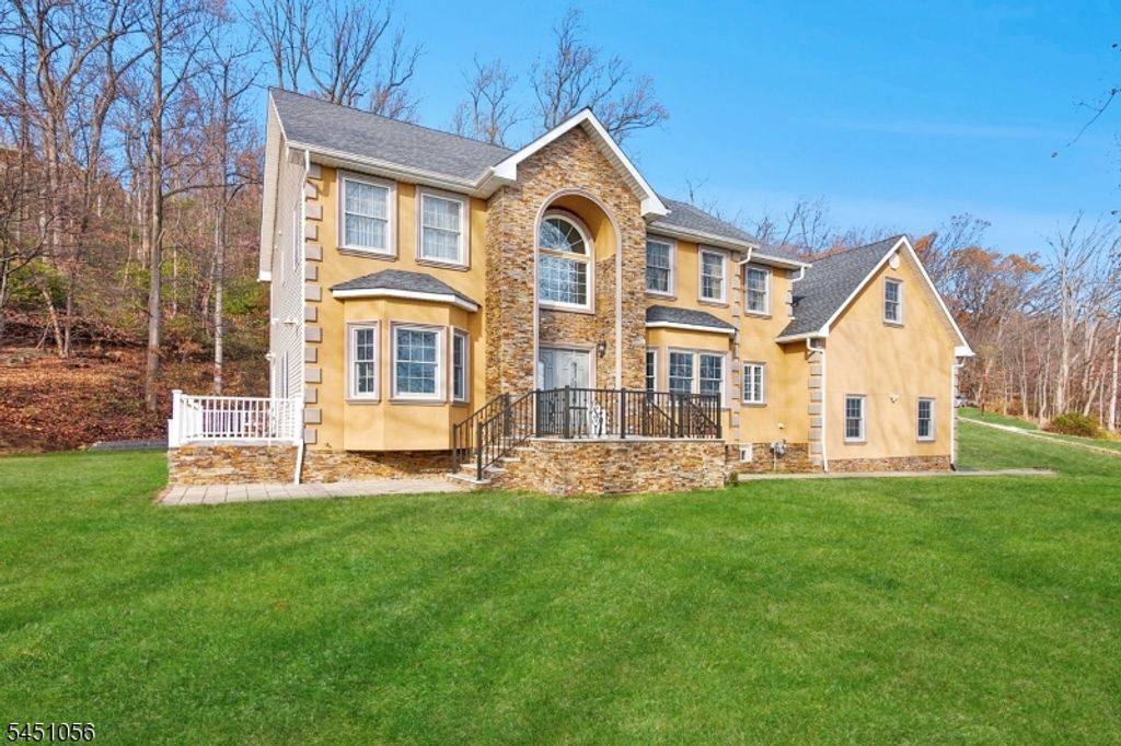 1121 N Washington Ave, Green Brook Twp., NJ 08812 — photo 4