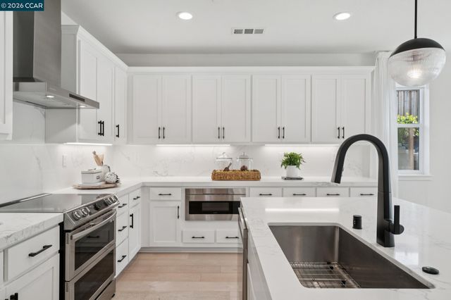 5549 Promontory Way, Antioch, CA 94531