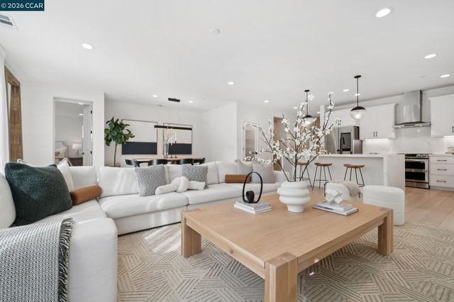 5549 Promontory Way, Antioch, CA 94531