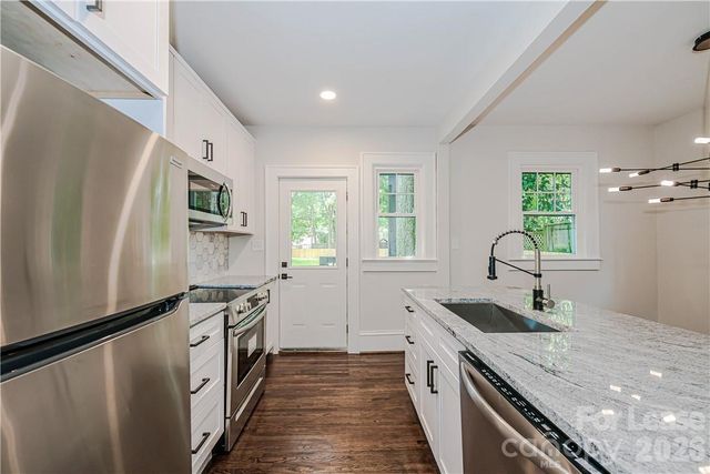 616 Oakland Avenue B, Charlotte, NC 28204