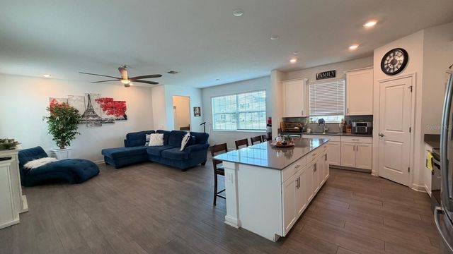 11200 LISTENING DRIVE, Orlando, FL 32832