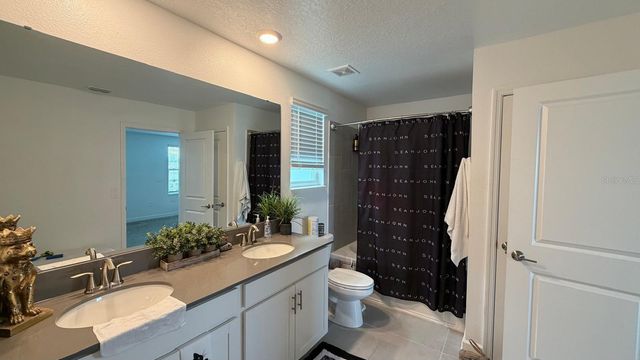 11200 LISTENING DRIVE, Orlando, FL 32832