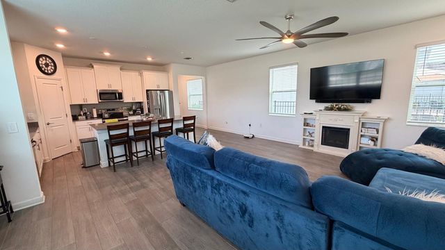 11200 LISTENING DRIVE, Orlando, FL 32832