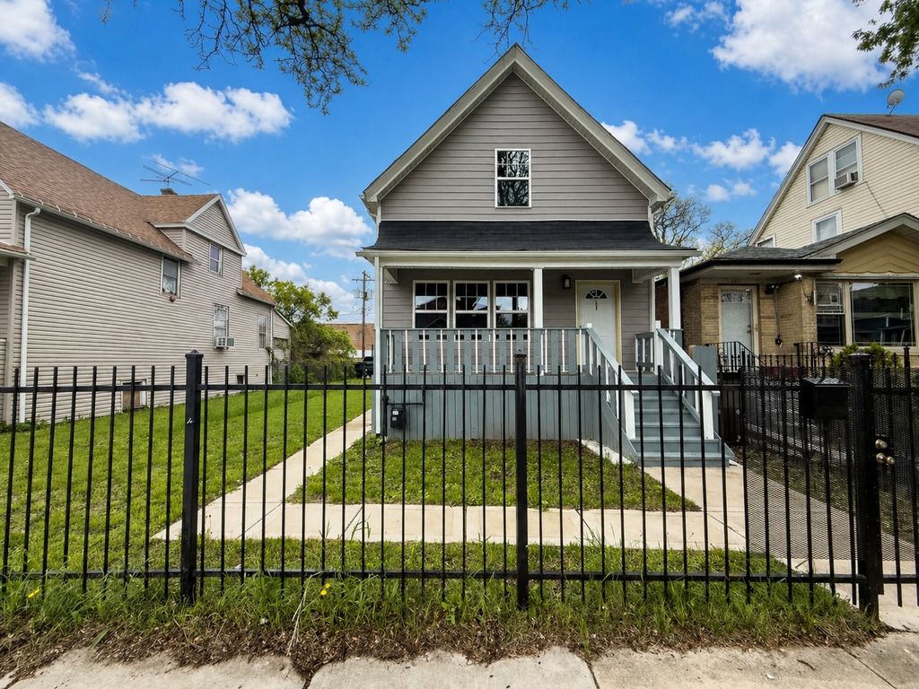 5415 W RICE Street, Chicago, IL 60651